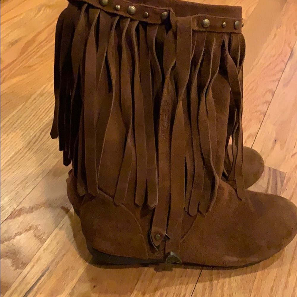 Suede boots
